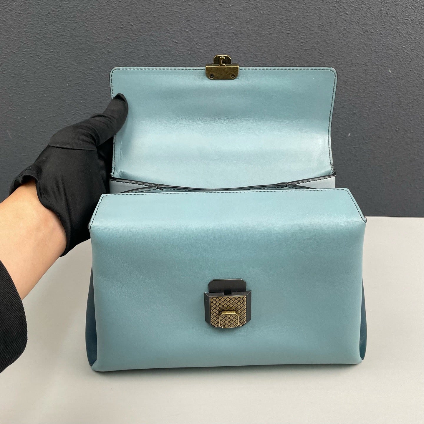 Bottega Veneta - Piazza - Smooth leather - Light Blue and Dark Teal Color-blocked - (small)