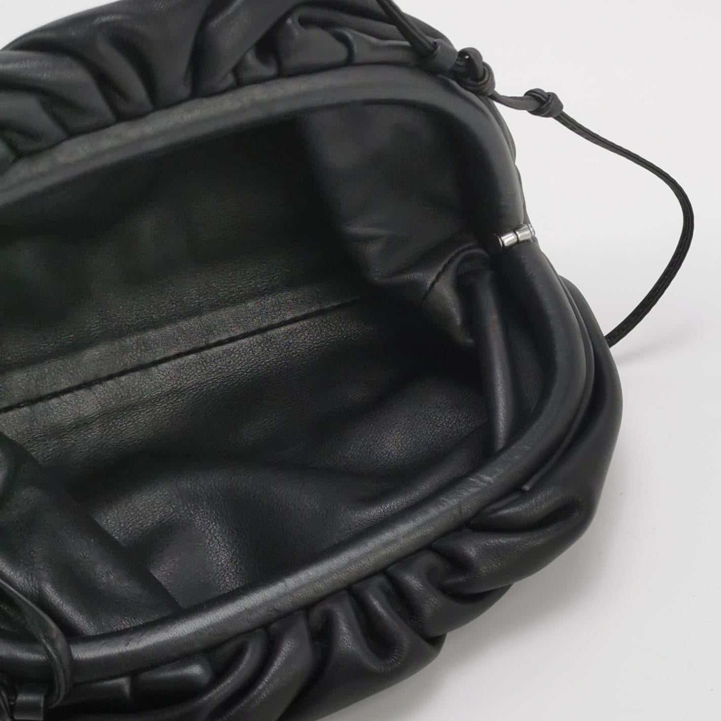 Bottega Veneta - Pouch - Leather - Black - (small)