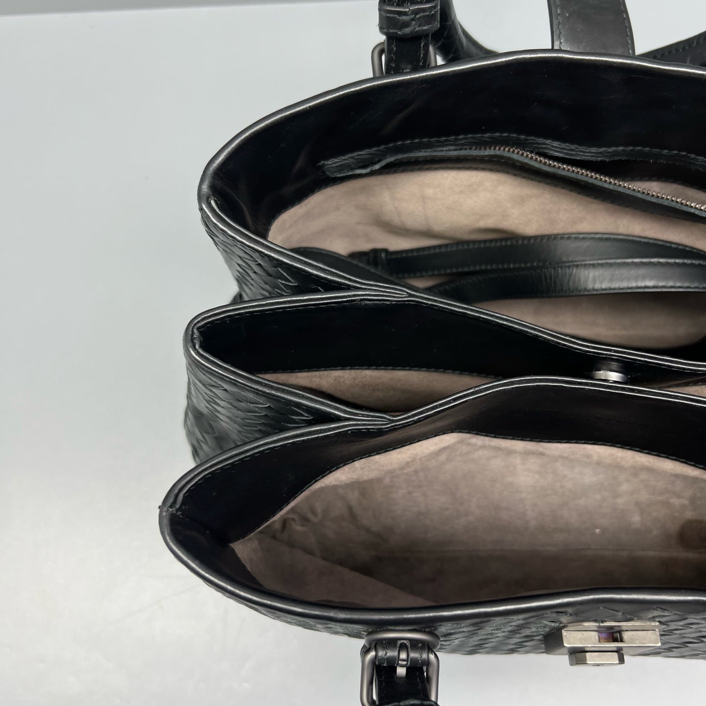 Bottega Veneta - Roma - Leather - Black - (Medium)