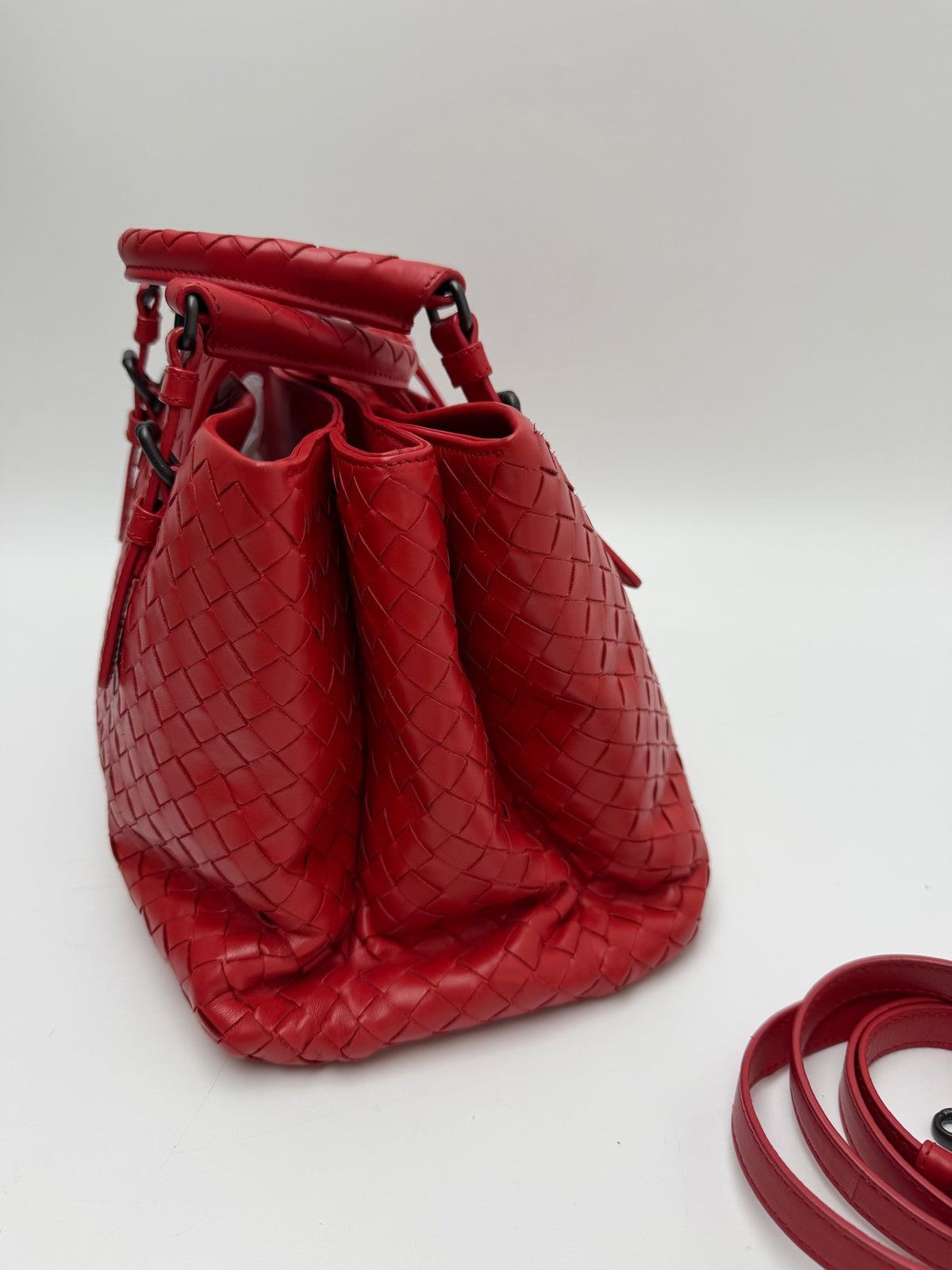 Bottega Veneta - Roma - Leather - Red - (large)
