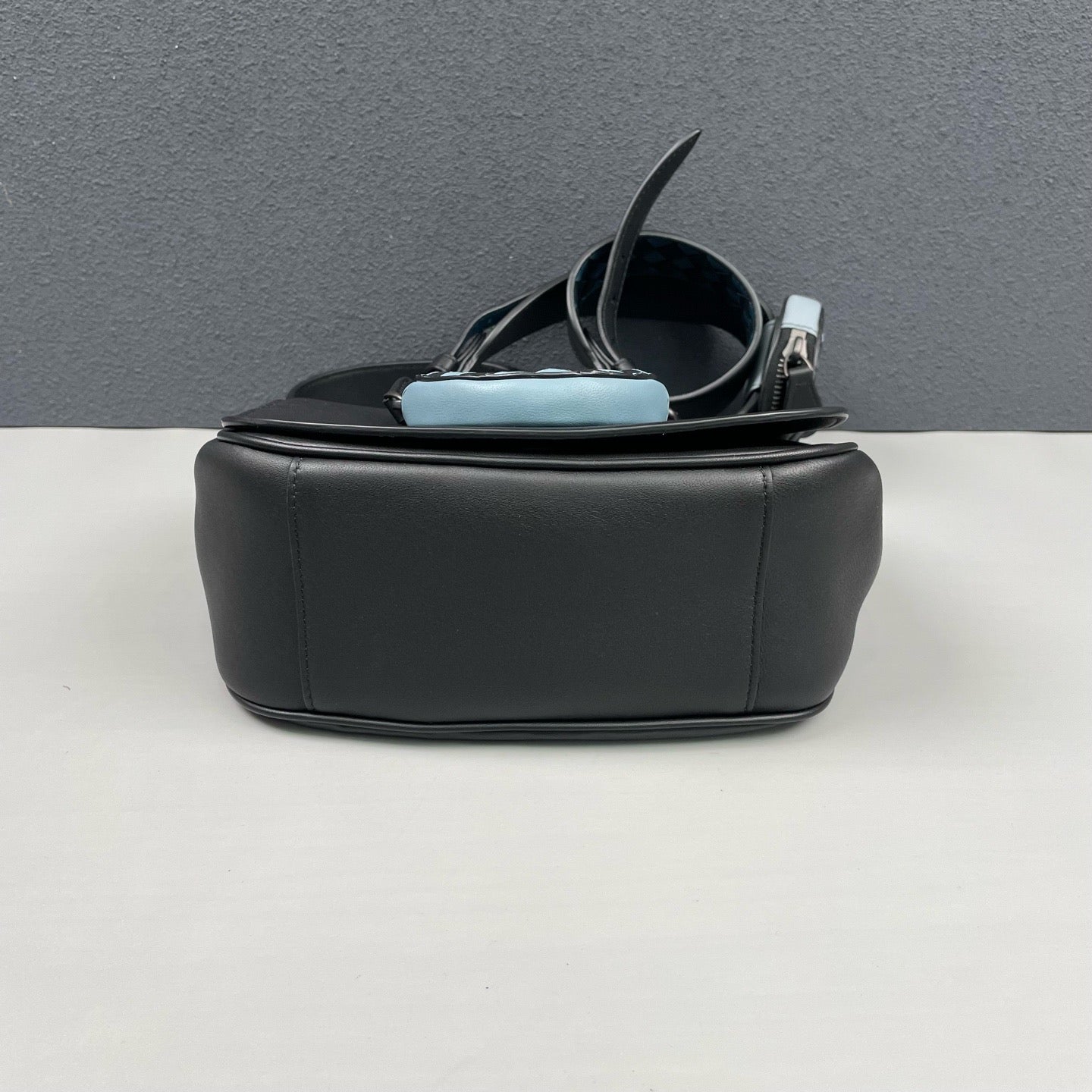 Bottega Veneta - Saddle Bag - Leather - Black - (Small)