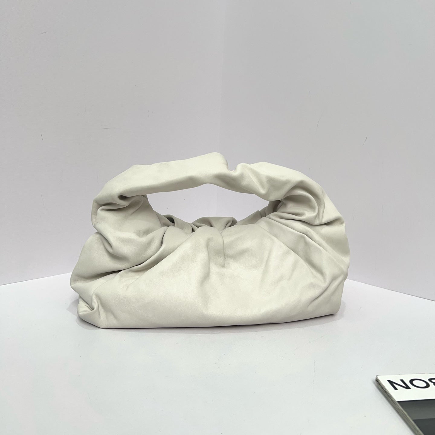 Bottega Veneta - Shoulder Pouch - Leather - White - (medium)