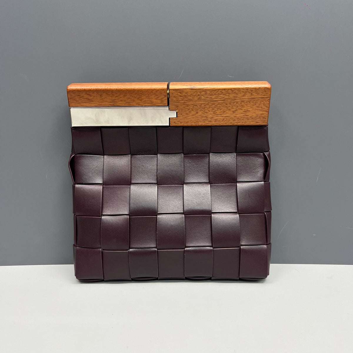 Bottega Veneta - Snap - Leather - Burgundy