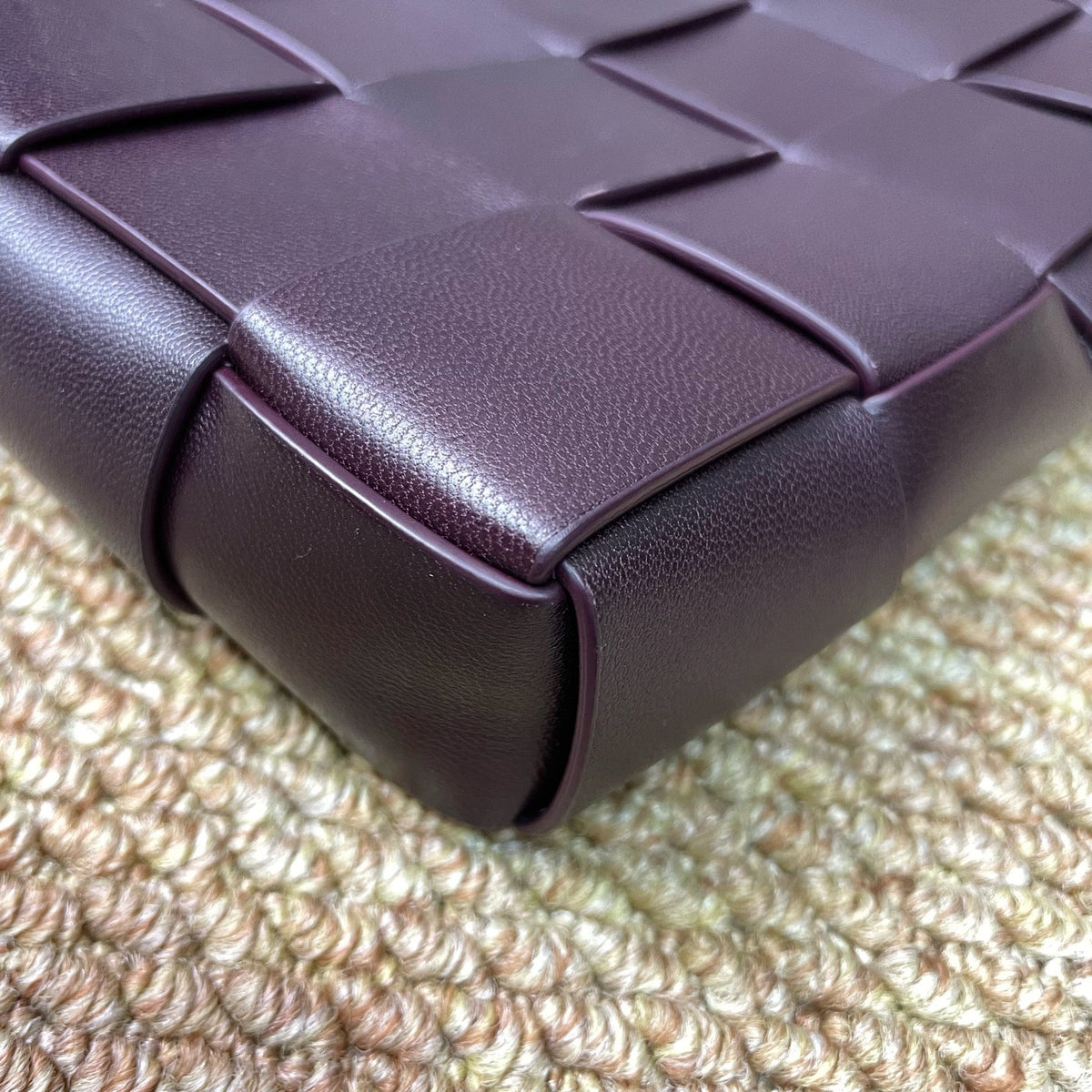 Bottega Veneta - Snap - Leather - Burgundy