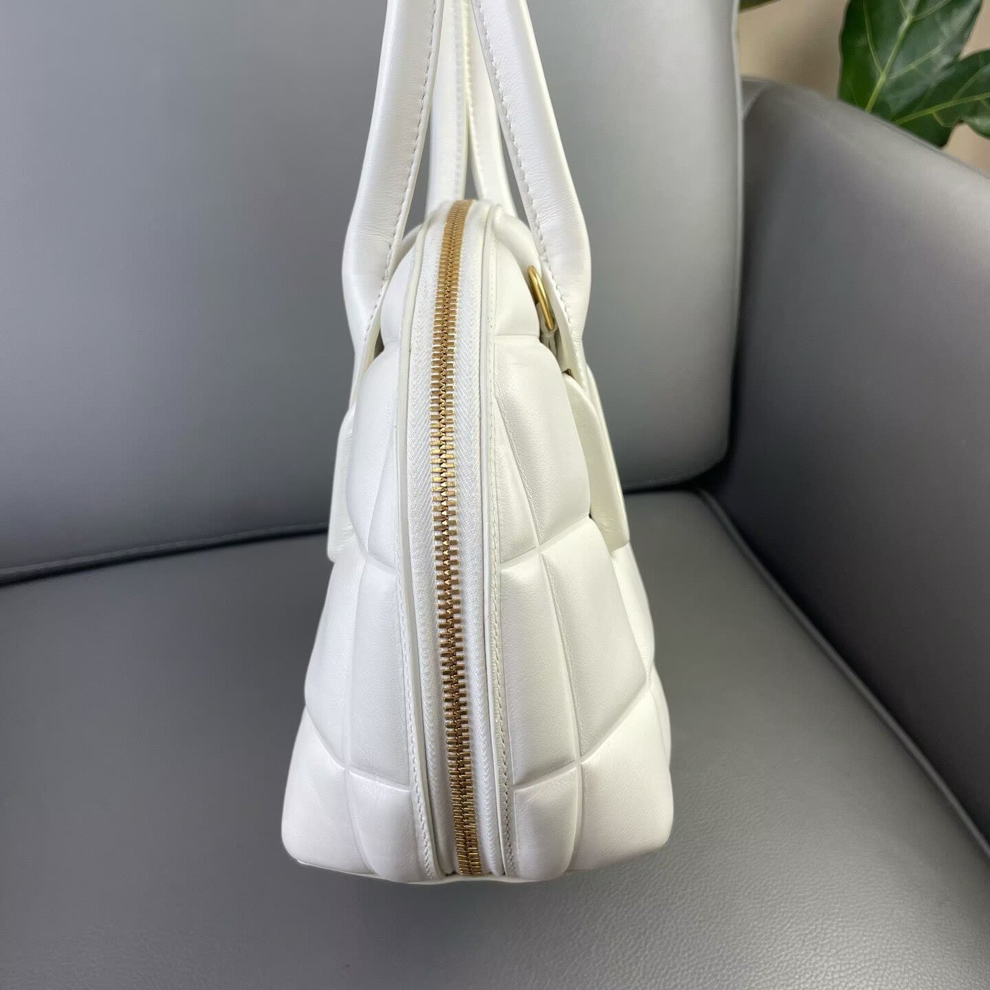 Bottega Veneta - Swoop Shell Bag - Calfskin leather - White - (medium)