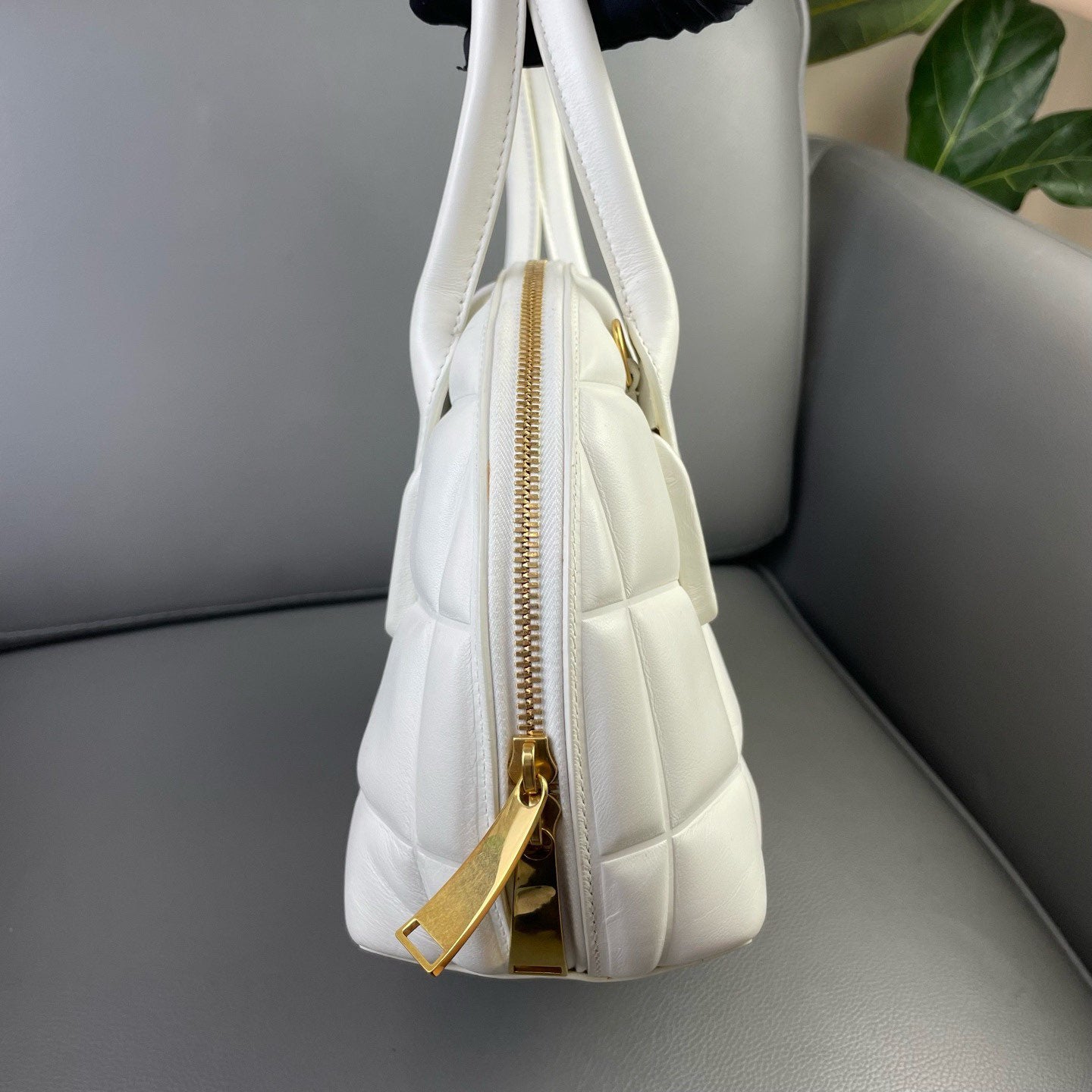 Bottega Veneta - Swoop Shell Bag - Calfskin leather - White - (medium)