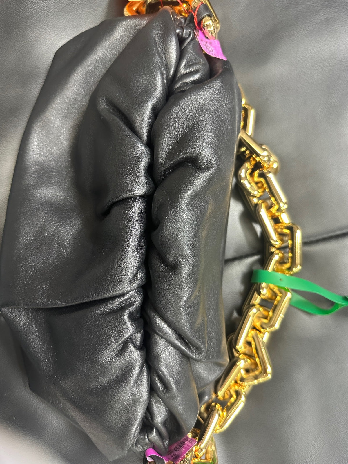 Bottega Veneta - The Chain Pouch - Leather - Black - (Medium)