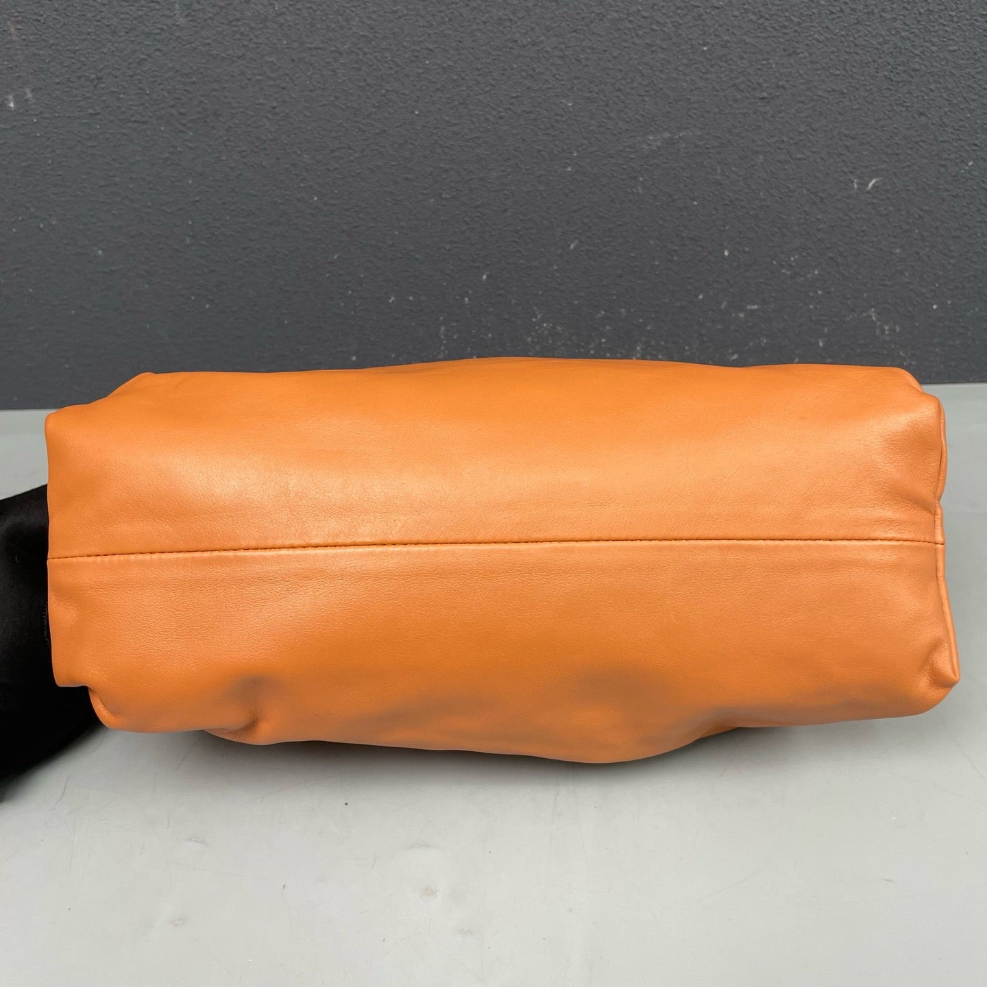 Bottega Veneta - The Chain Pouch - Leather - Orange - (Medium)