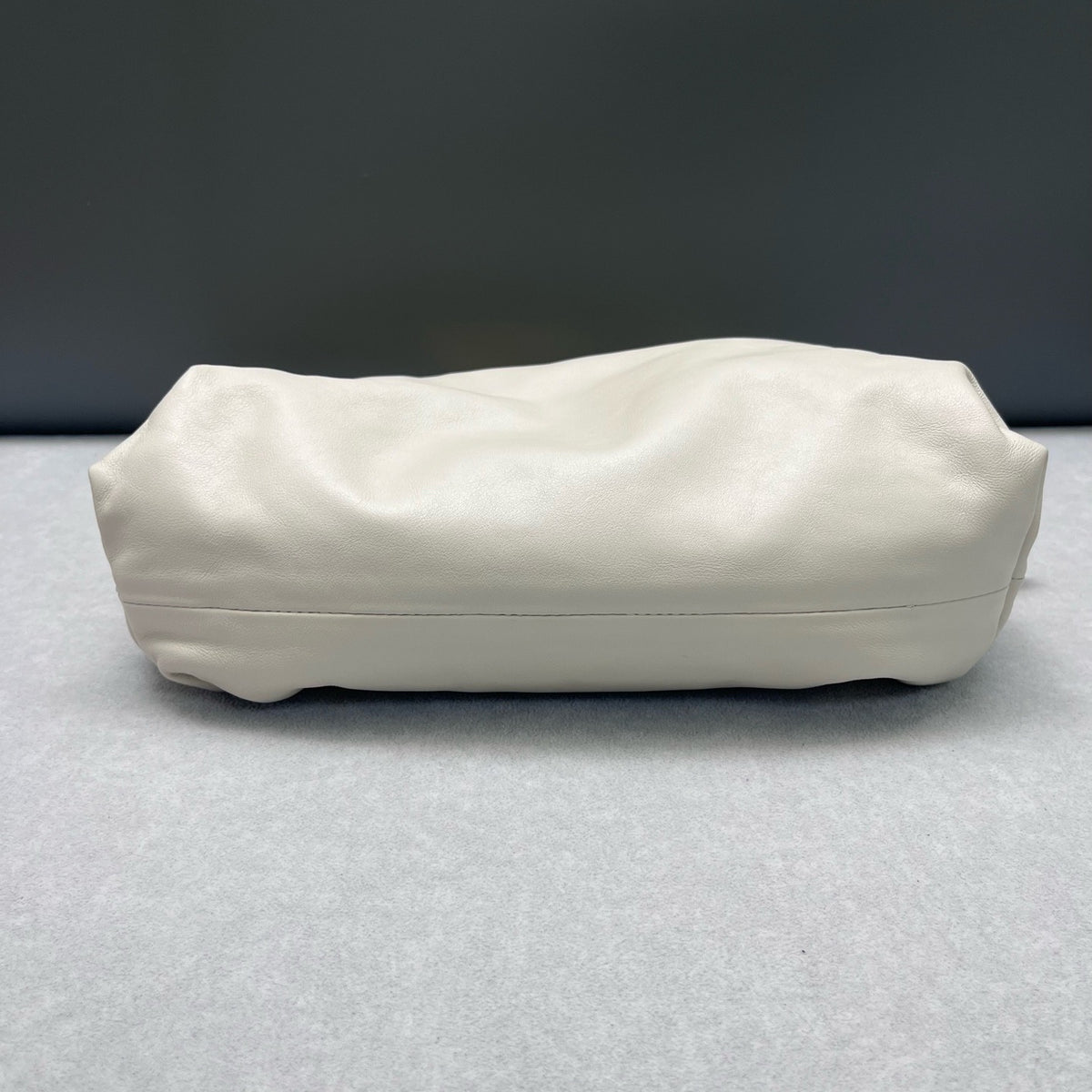 Bottega Veneta - The Chain Pouch - Leather - White - (Medium)