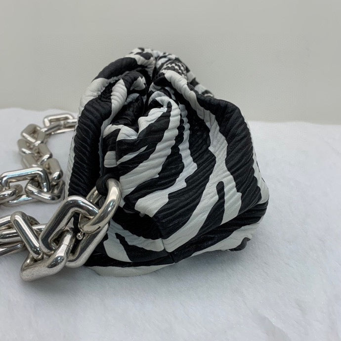 Bottega Veneta - The Pouch Chain - Leather - Black and White - (Medium)