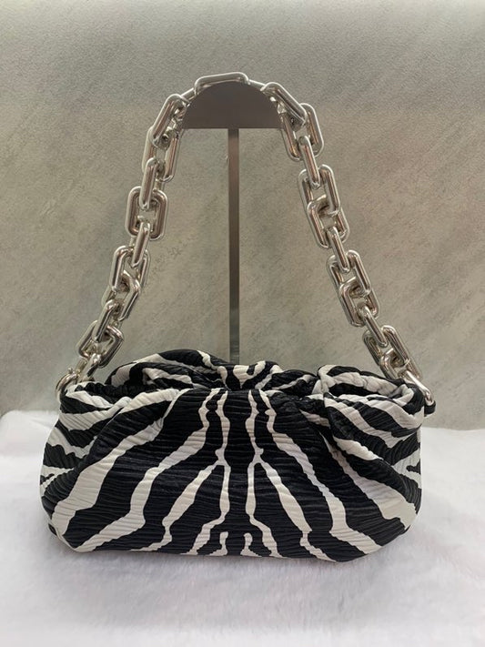 Bottega Veneta - The Pouch Chain - Leather - Black and White - (Medium)