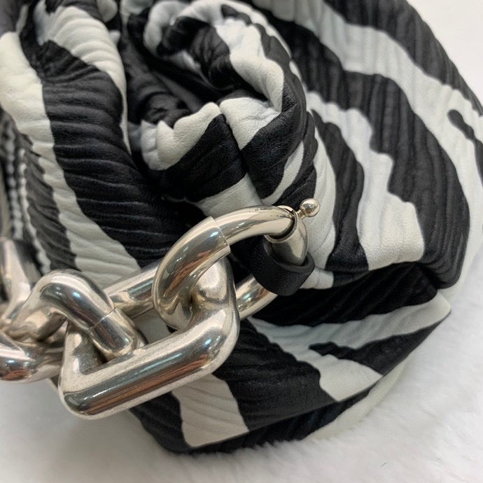 Bottega Veneta - The Pouch Chain - Leather - Black and White - (Medium)