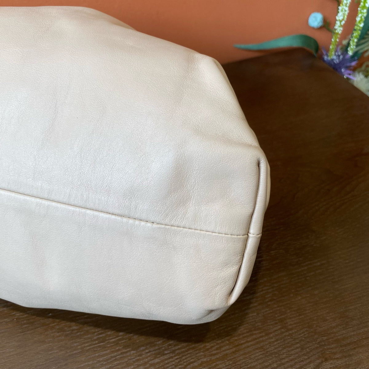Bottega Veneta - The Pouch - Leather - Beige - (large)