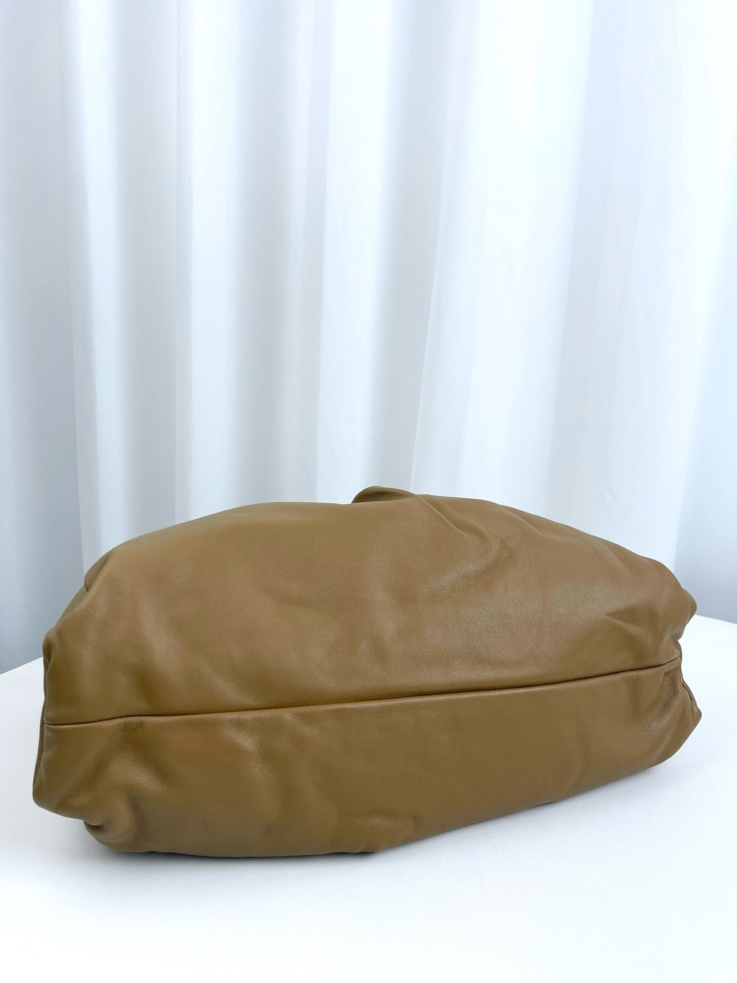 Bottega Veneta - The Pouch - Leather - Beige - (medium)
