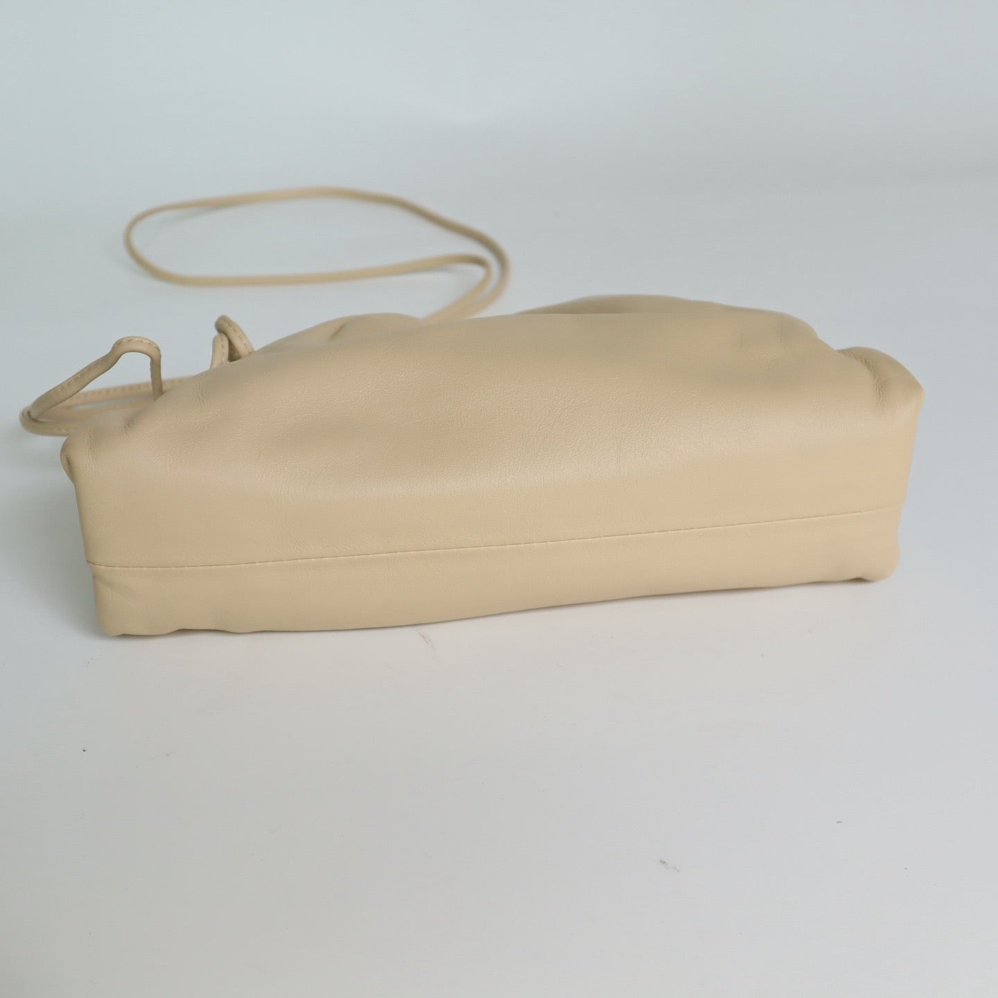 Bottega Veneta - The Pouch - Leather - Beige - (mini)
