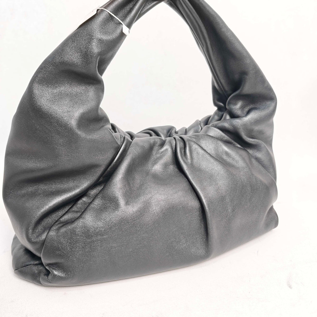 Bottega Veneta - The Pouch - Leather - Black