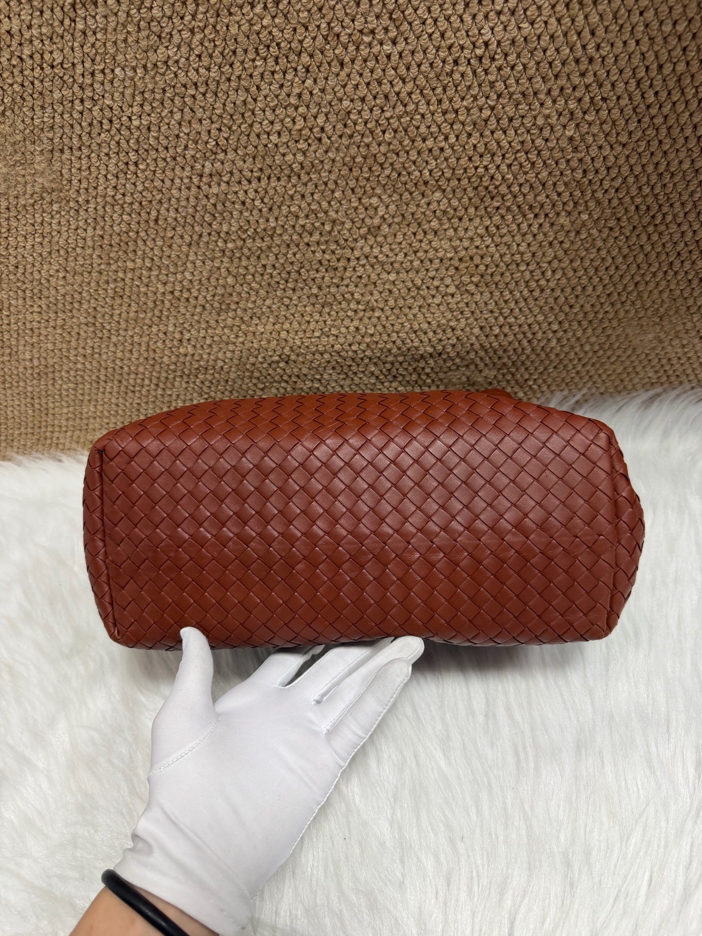 Bottega Veneta - The Pouch - Leather - Brown - (medium)