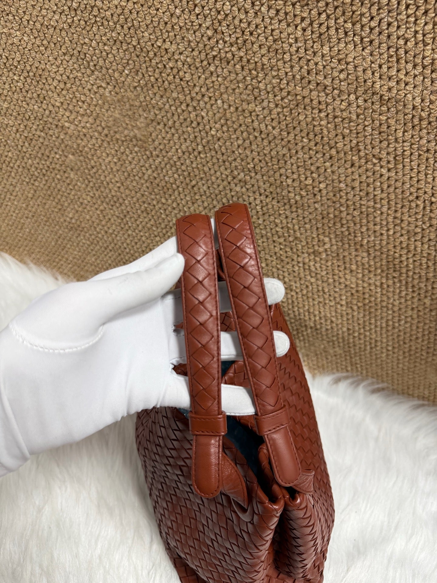 Bottega Veneta - The Pouch - Leather - Brown - (medium)