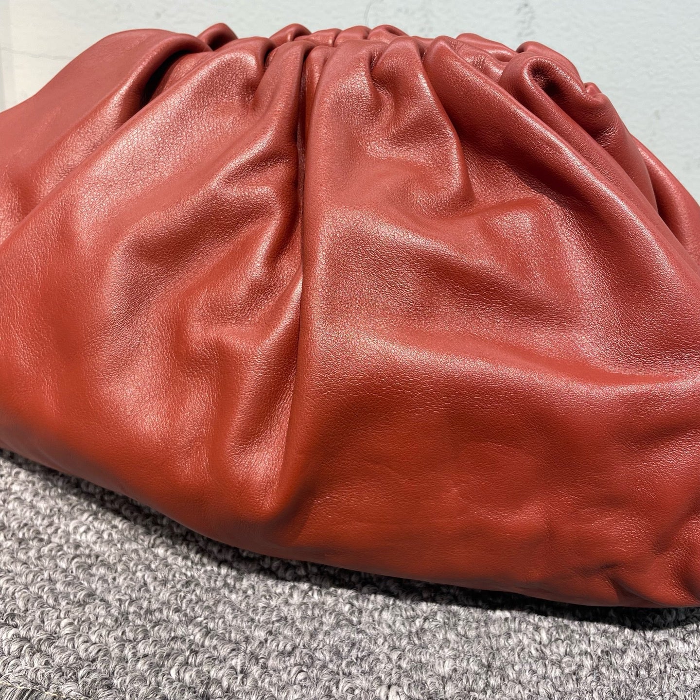 Bottega Veneta - The Pouch - Leather - Brown - (medium)