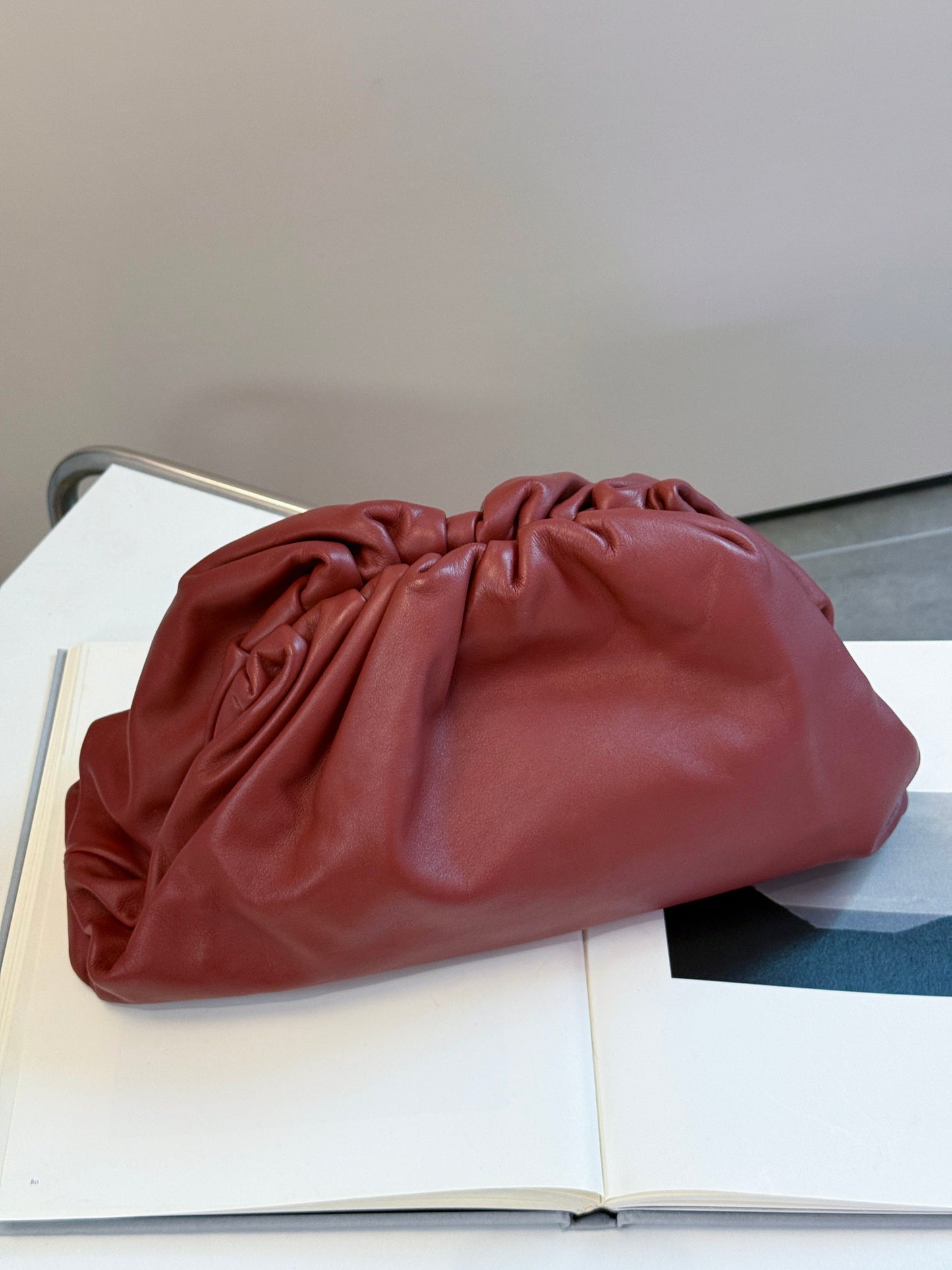 Bottega Veneta - The Pouch - Leather - Burgundy - (large)