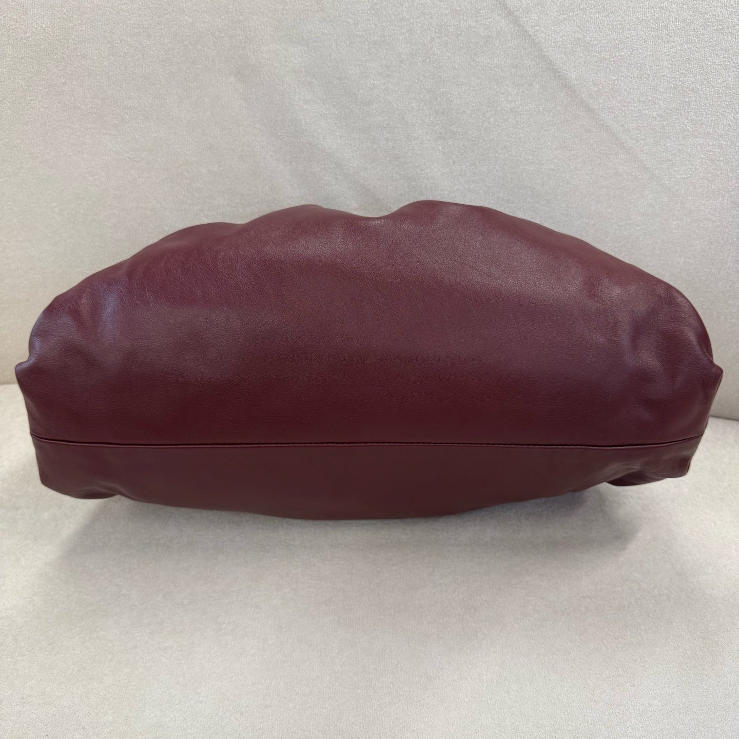 Bottega Veneta - The Pouch - Leather - Burgundy - (large)