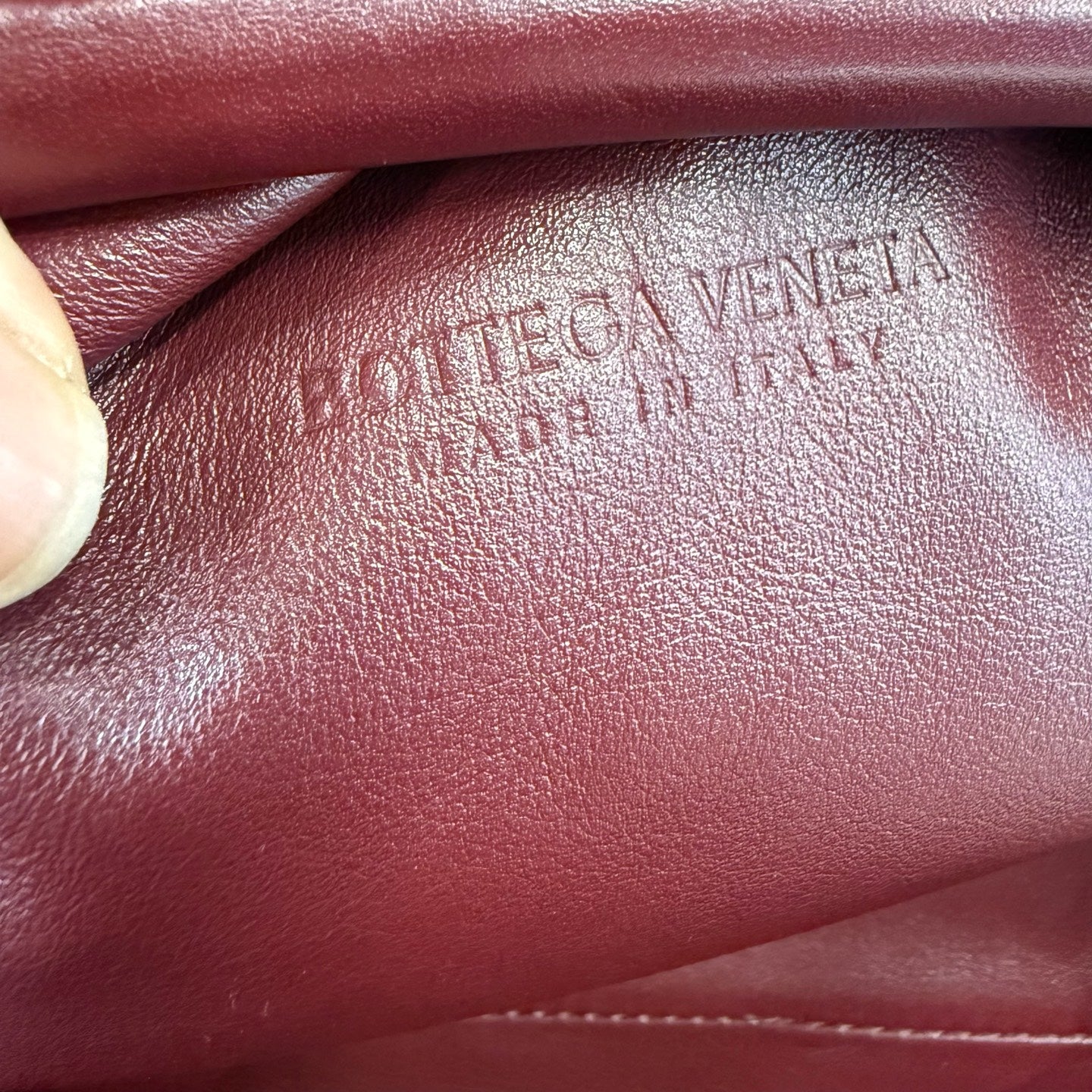 Bottega Veneta - The Pouch - Leather - Burgundy - (large)