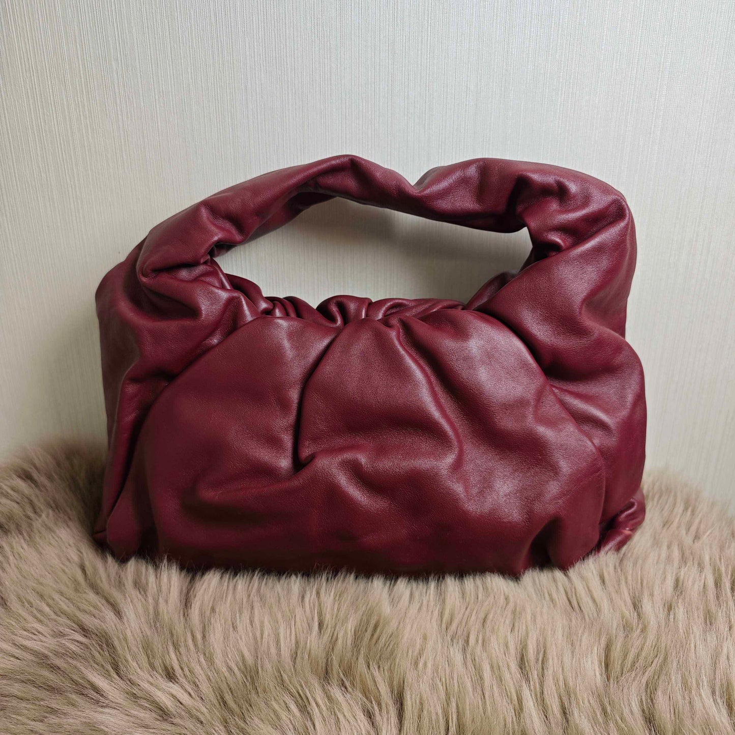 Bottega Veneta - The Pouch - Leather - Burgundy - (medium)