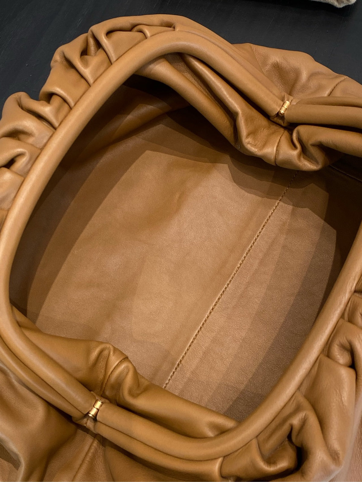 Bottega Veneta - The Pouch - Leather - Camel - (large)