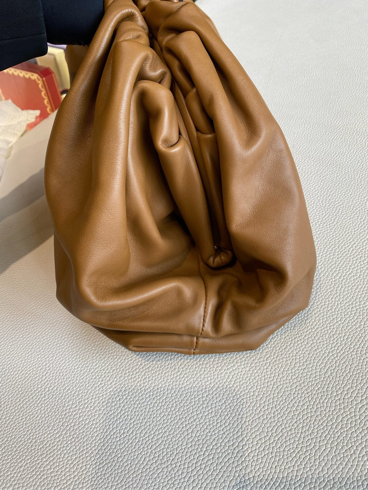 Bottega Veneta - The Pouch - Leather - Camel - (large)