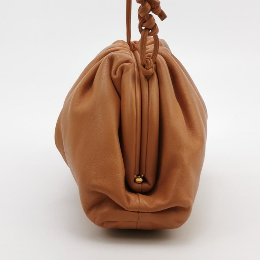 Bottega Veneta - The Pouch - Leather - Camel - (medium)