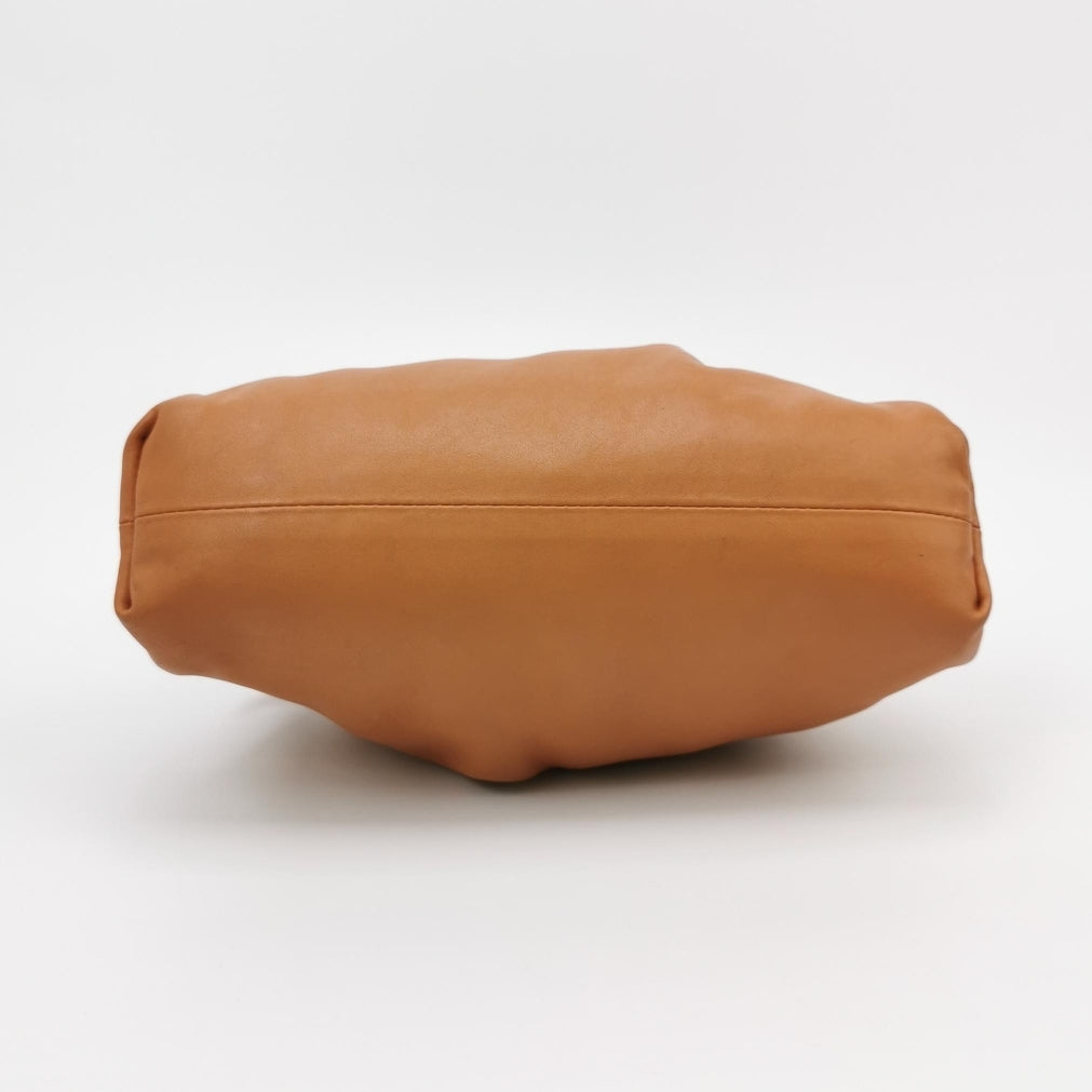 Bottega Veneta - The Pouch - Leather - Camel - (medium)