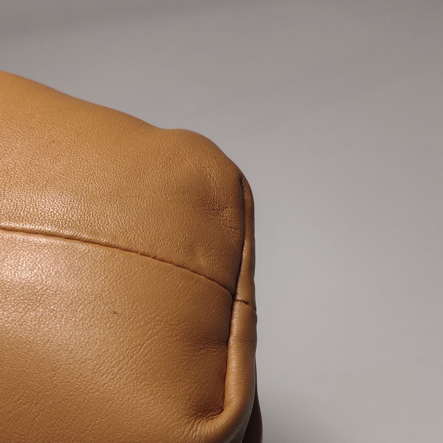 Bottega Veneta - The Pouch - Leather - Camel - (medium)