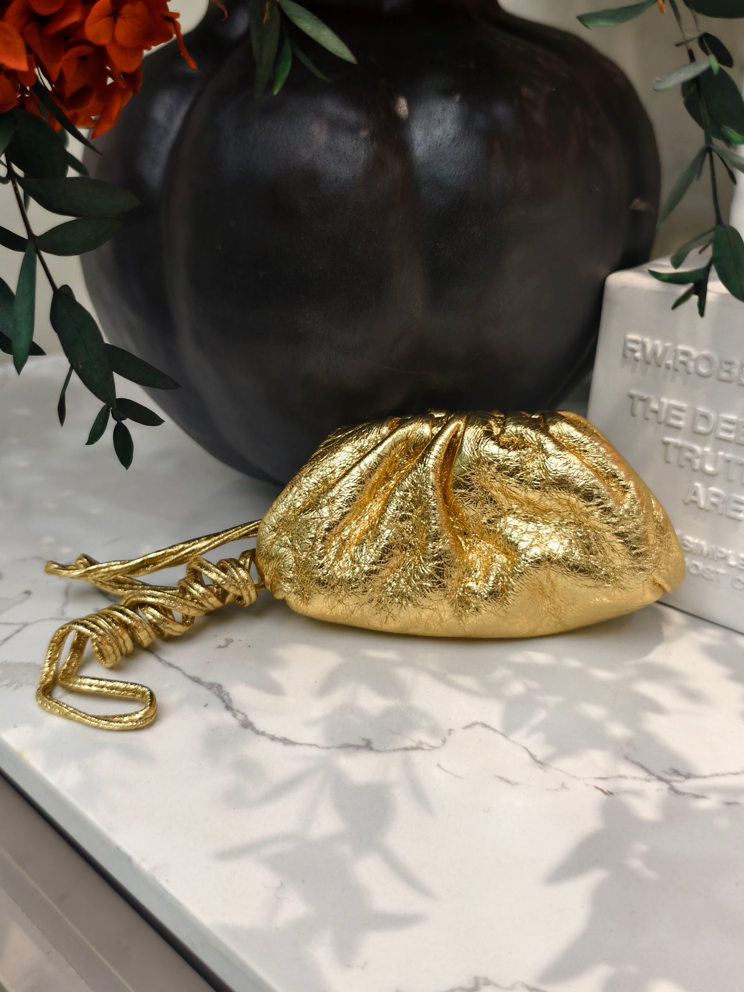 Bottega Veneta - The Pouch - Leather - Gold - (mini)