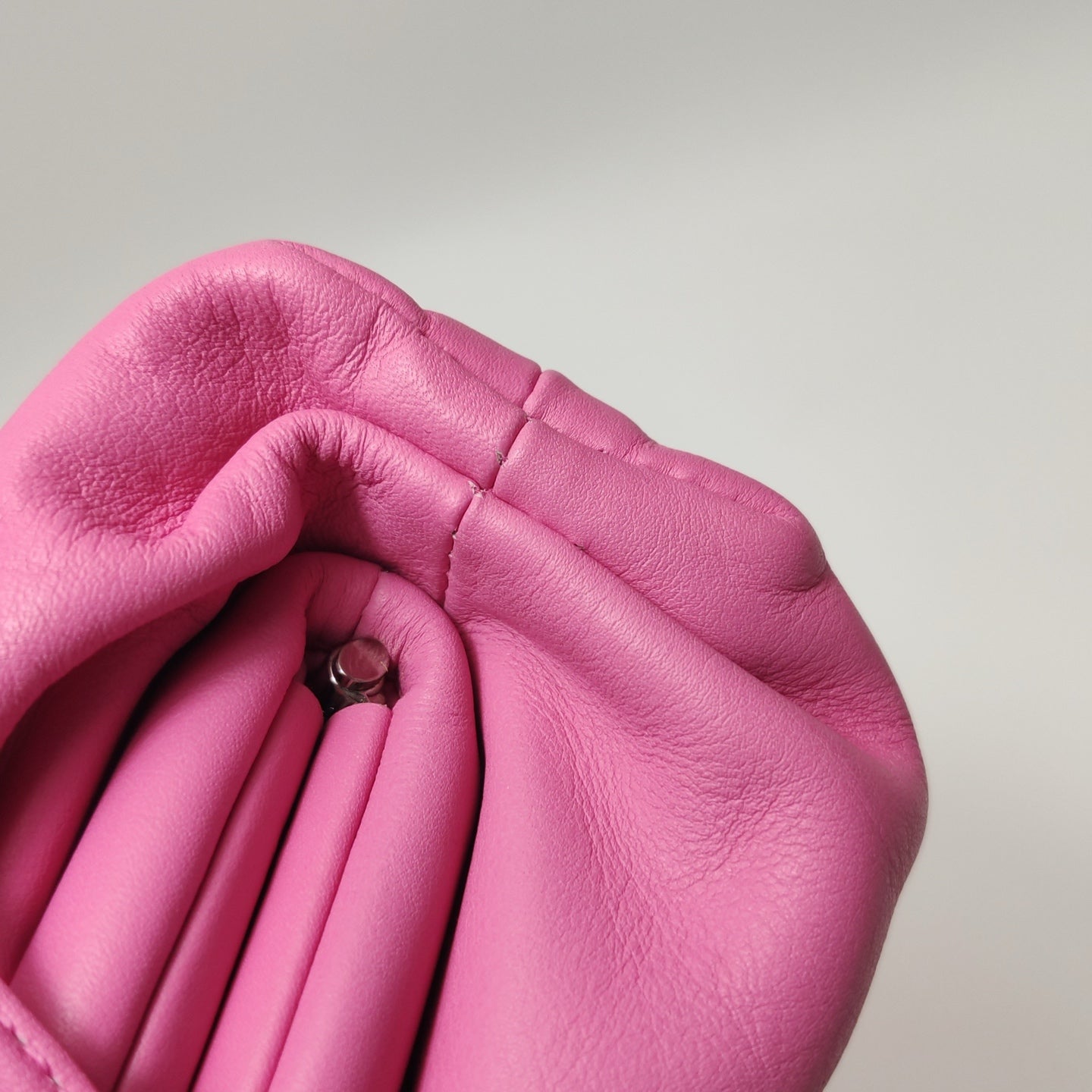 Bottega Veneta - The Pouch - Leather - Pink - (mini)