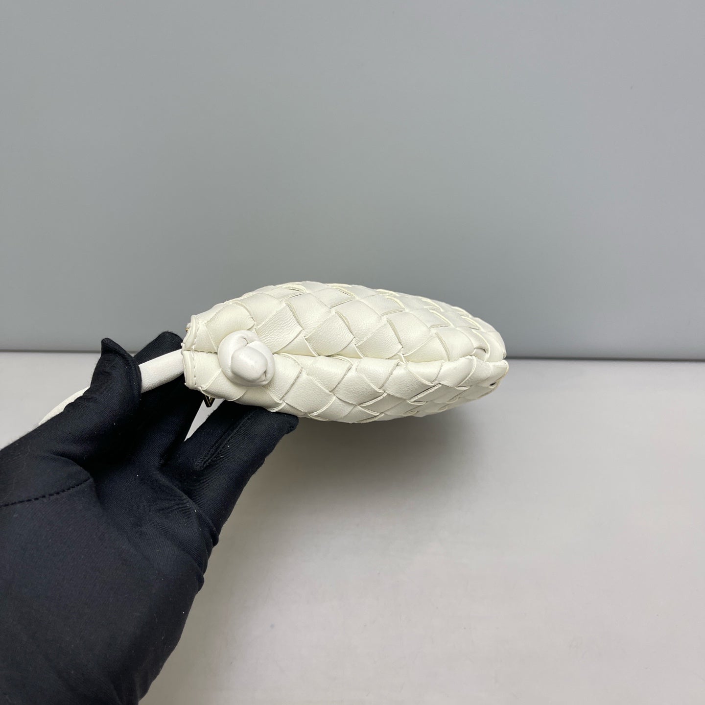 Bottega Veneta - The Pouch - Leather - White - (small)
