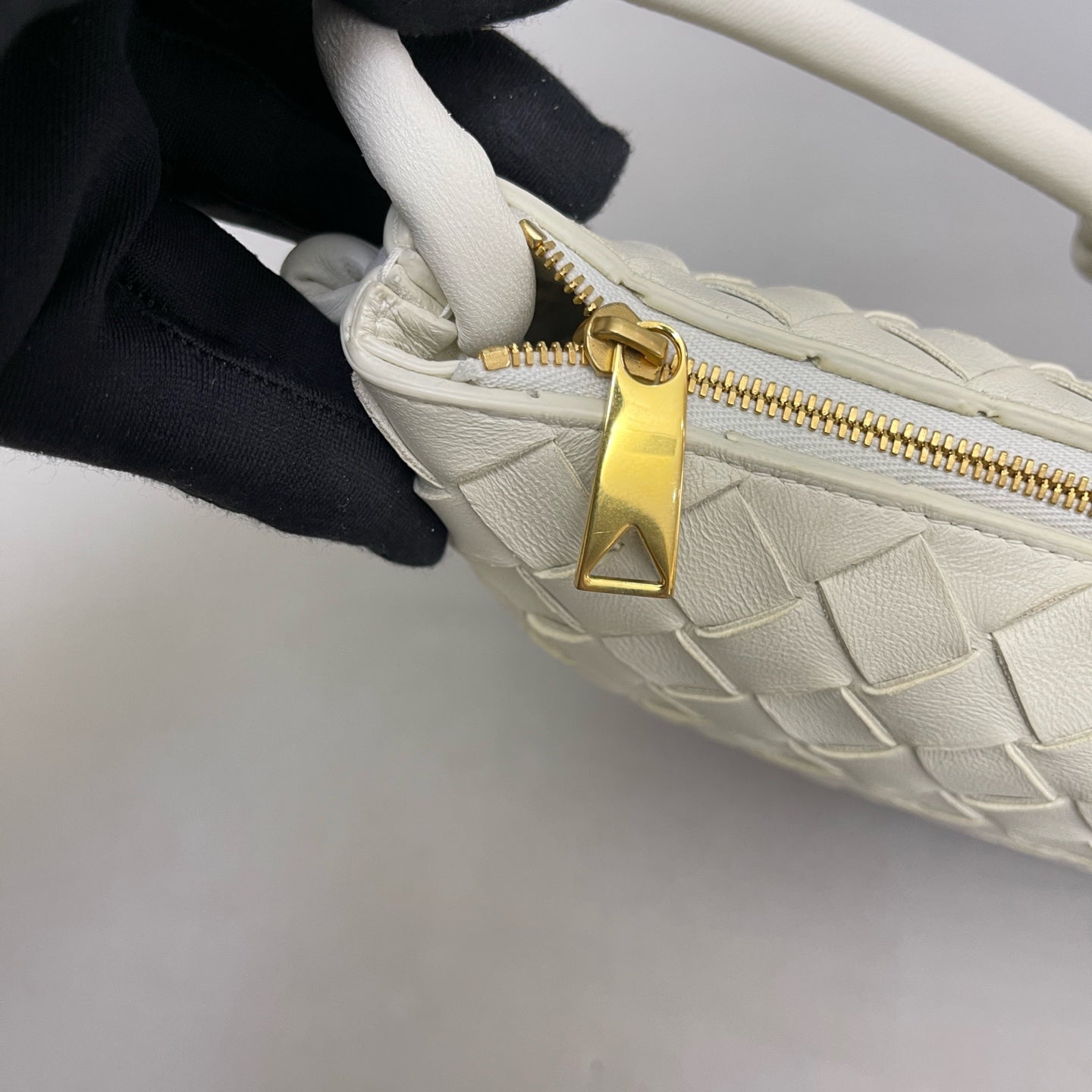 Bottega Veneta - The Pouch - Leather - White - (small)