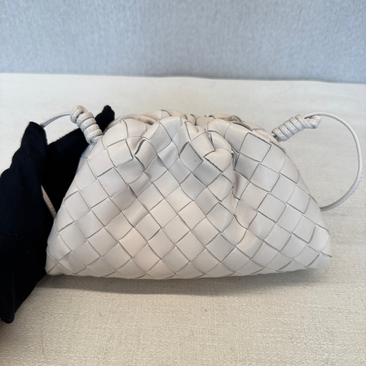 Bottega Veneta - The Pouch Mini - Leather - White - (mini)