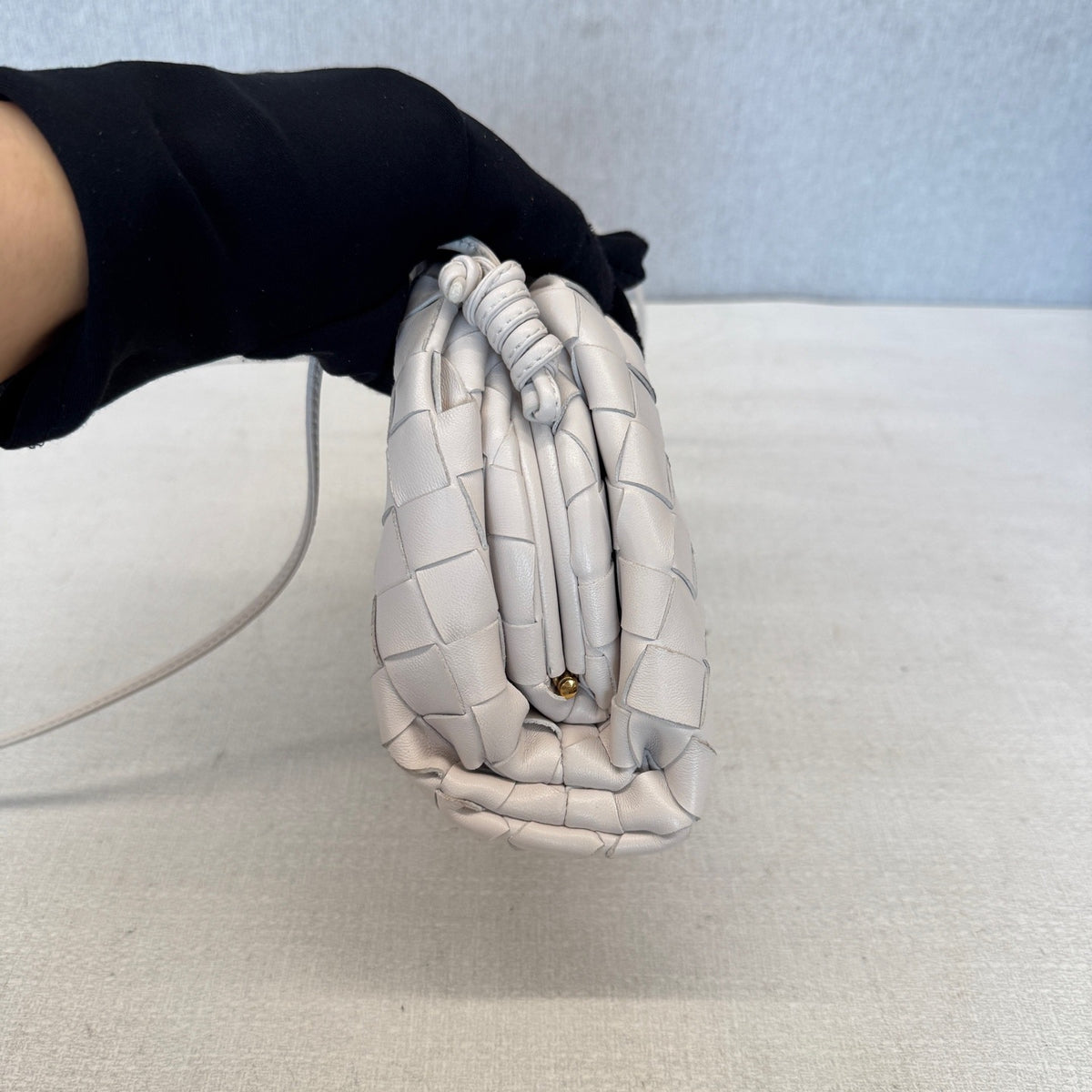 Bottega Veneta - The Pouch Mini - Leather - White - (mini)