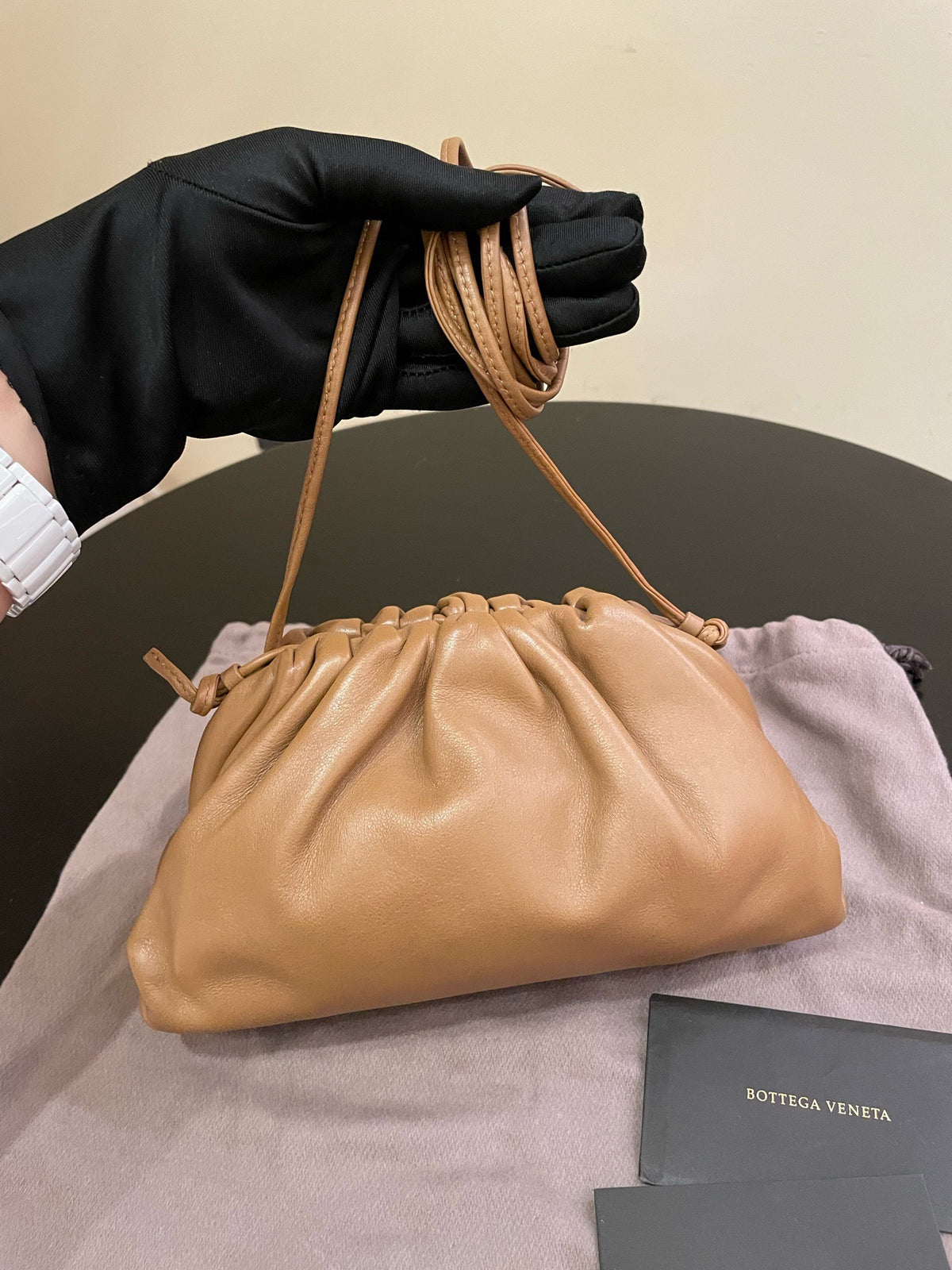 Bottega Veneta - The Pouch Small - Leather - Camel - (Small)
