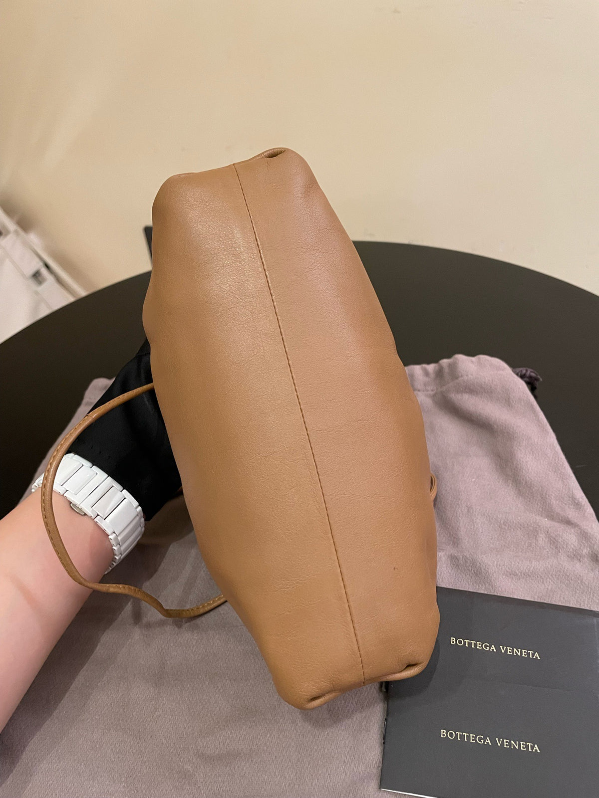 Bottega Veneta - The Pouch Small - Leather - Camel - (Small)