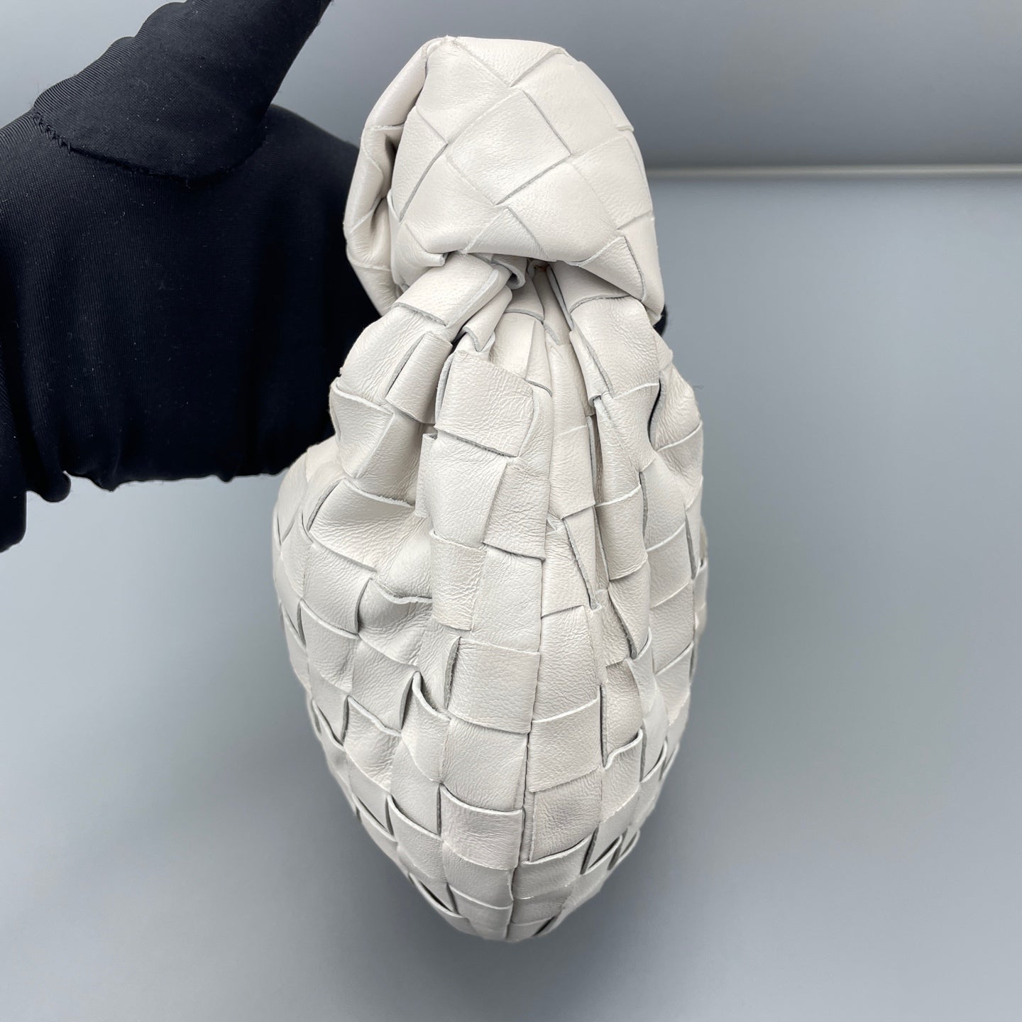Bottega Veneta - The Pouch (Small) - Leather - White - (small)