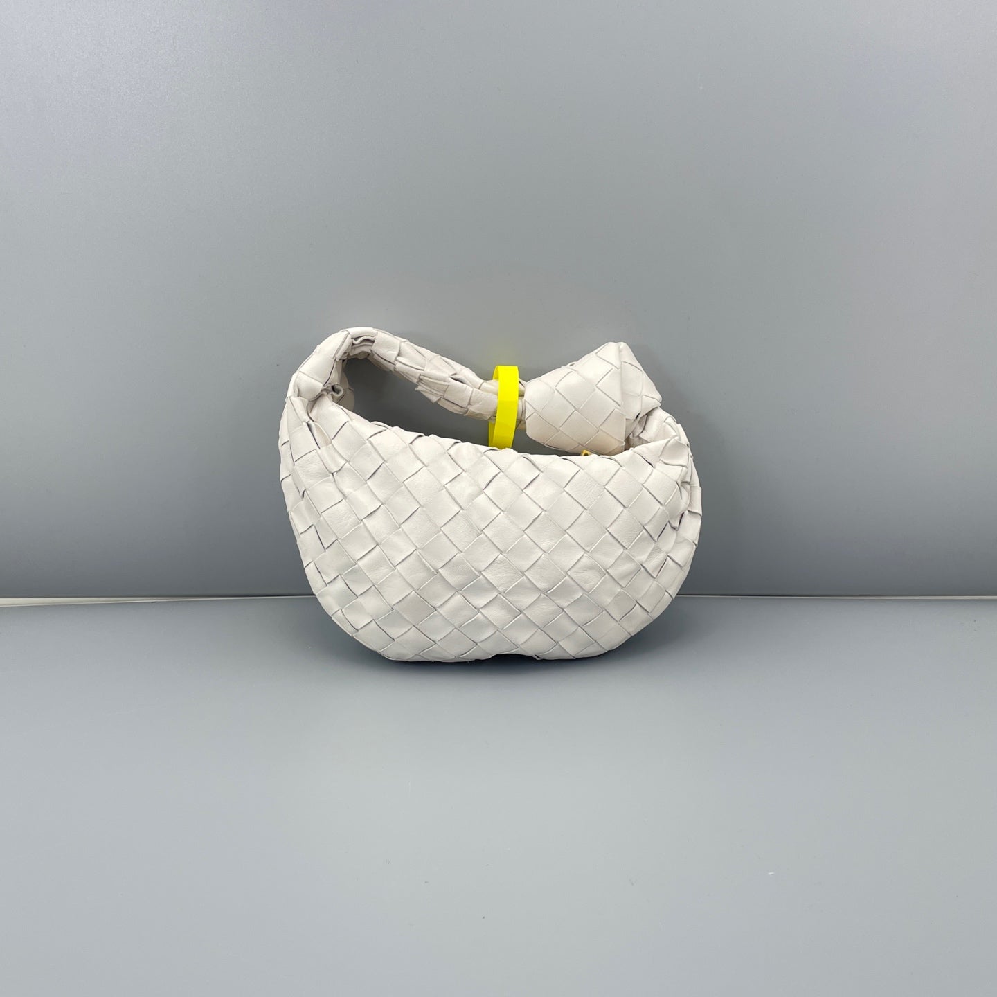 Bottega Veneta - The Pouch (Small) - Leather - White - (small)