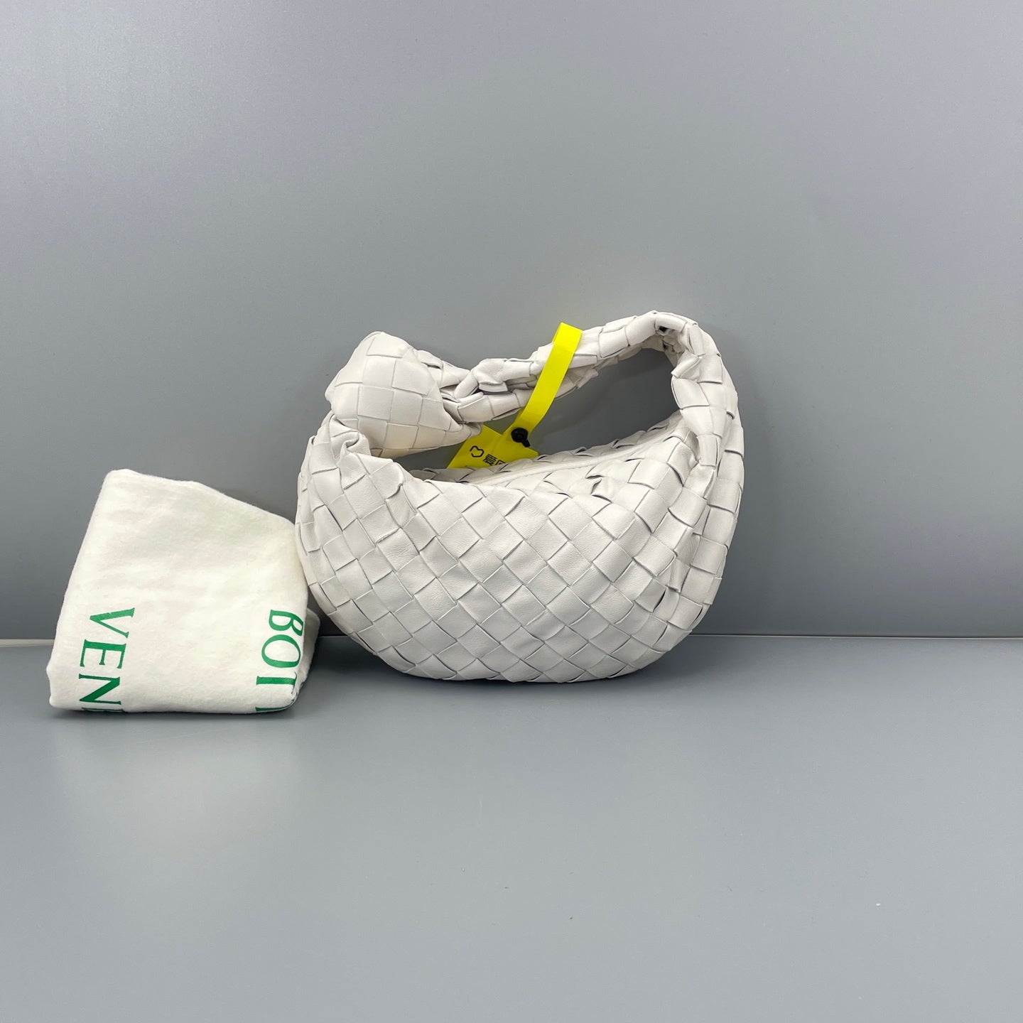 Bottega Veneta - The Pouch (Small) - Leather - White - (small)