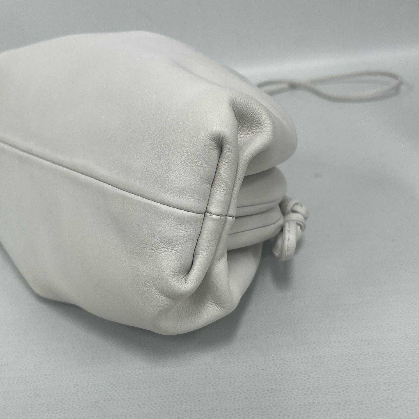 Bottega Veneta - The Pouch - Supple leather - White - (mini)