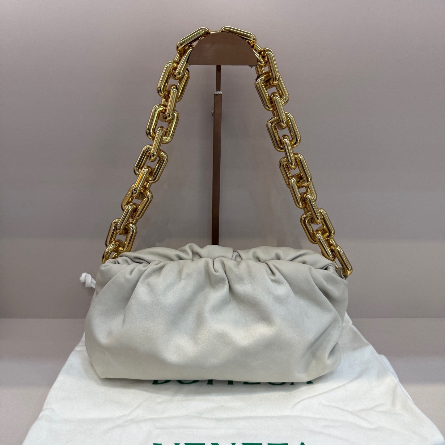 Bottega Veneta - The Pouch with Chain - Leather - White - (medium)