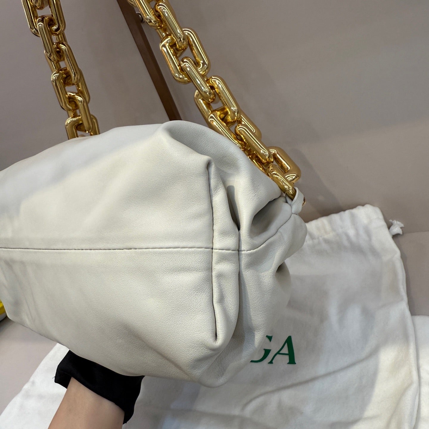 Bottega Veneta - The Pouch with Chain - Leather - White - (medium)