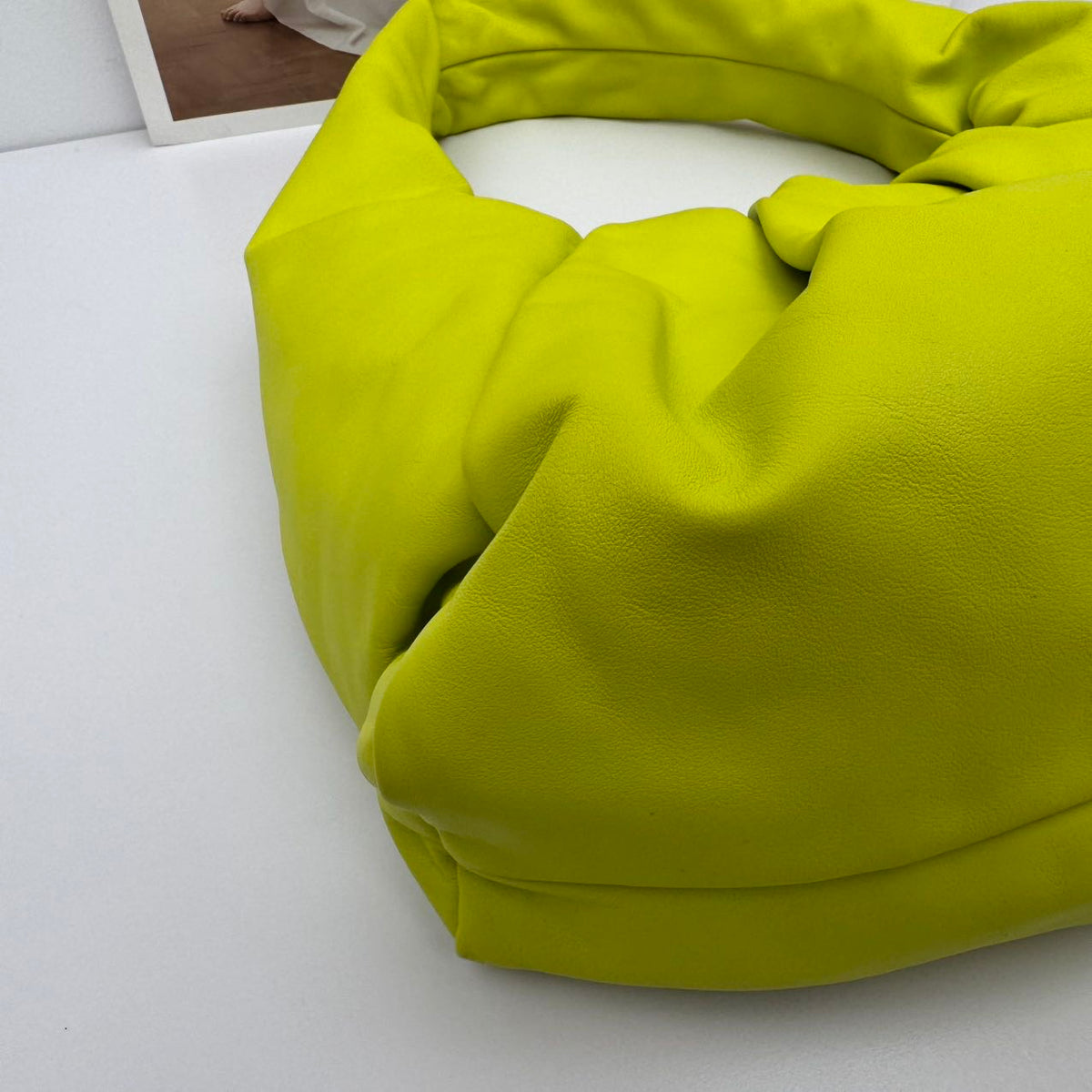 Bottega Veneta - The Shoulder Pouch - Leather - Green