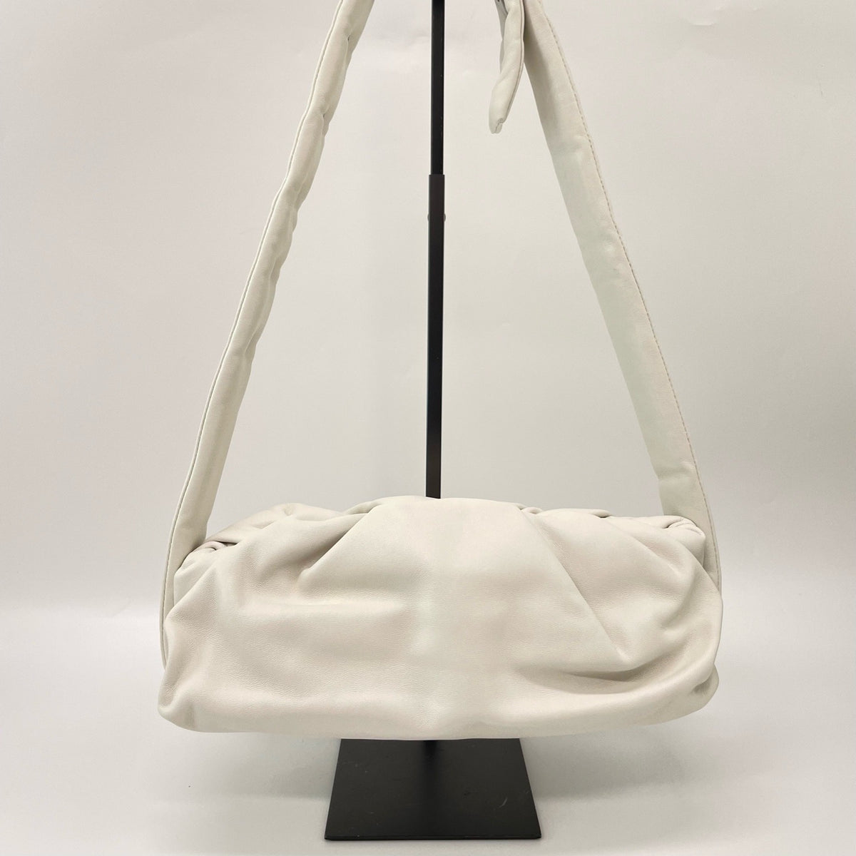Bottega Veneta - The Shoulder Pouch - Leather - White - (medium)