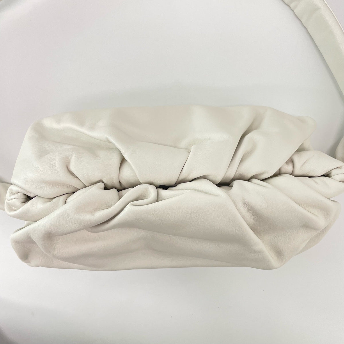 Bottega Veneta - The Shoulder Pouch - Leather - White - (medium)