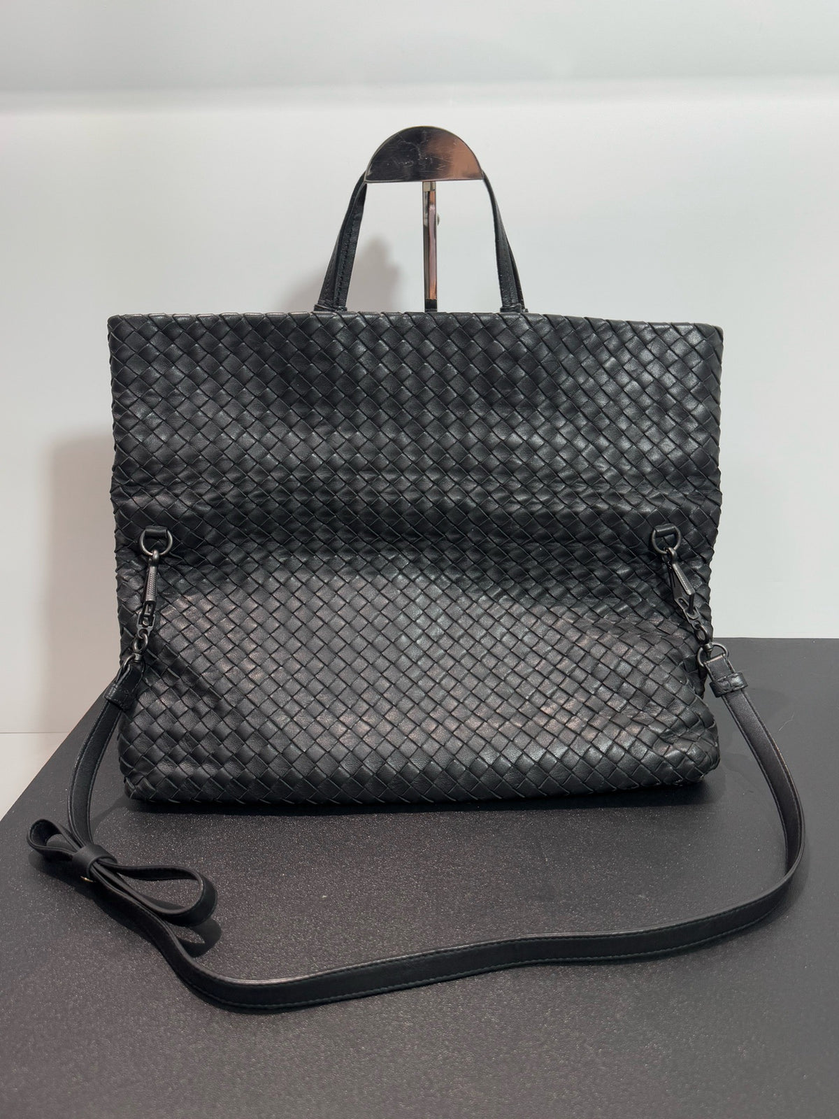 Bottega Veneta - Transformer Convertible Tote - Leather - Black - (Medium)